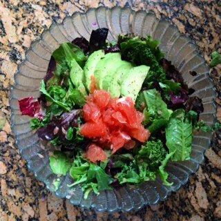 Grapefruit, Avocado & Kale Salad | Paleo, vegan, oil free and refined sugar free!
