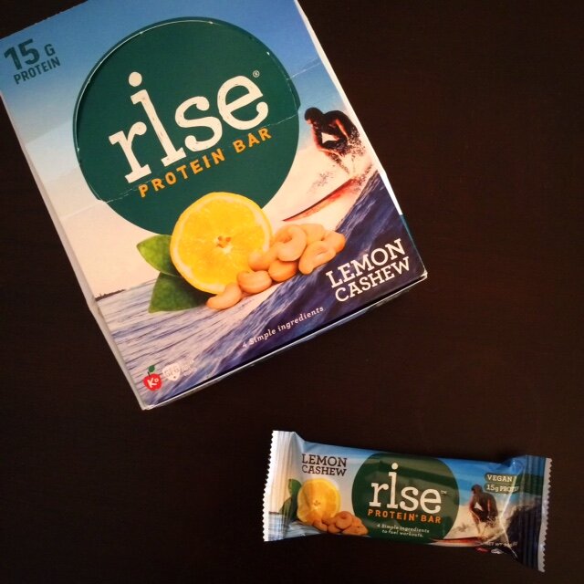 Healthy Gamer Snack Review: Lemon Cashew Vegan Rise Bars